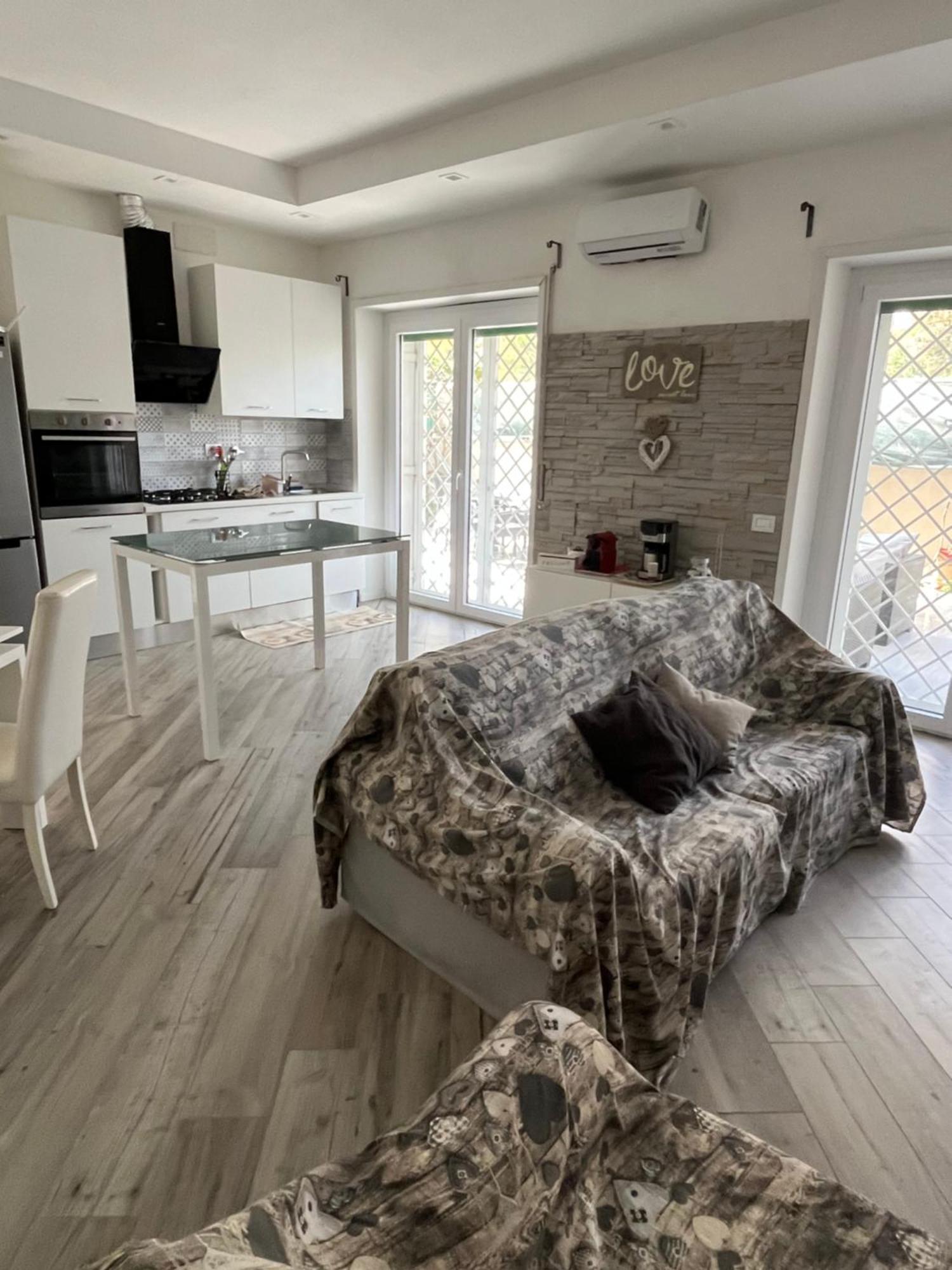 Apartamento Aria Di Mare Lido di Ostia Exterior foto