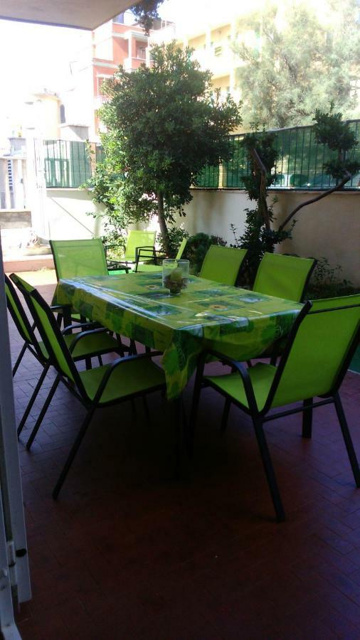 Apartamento Aria Di Mare Lido di Ostia Exterior foto